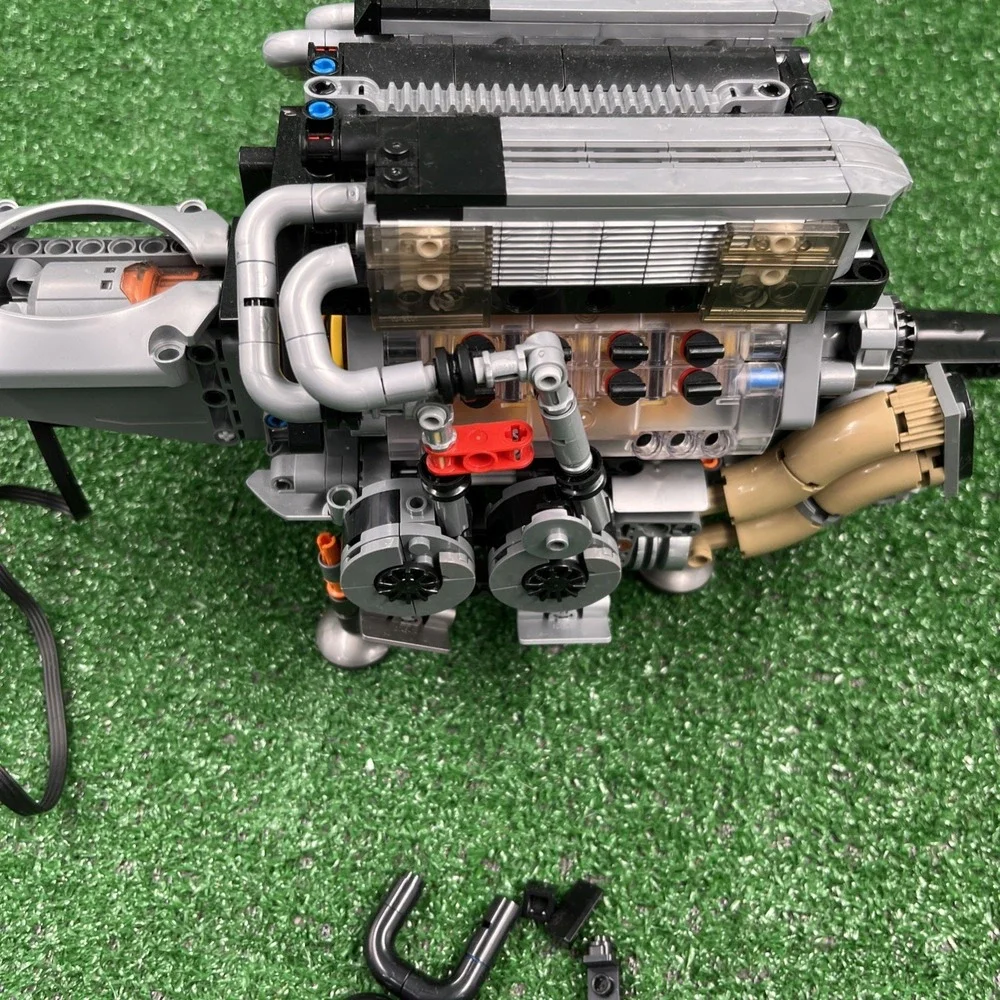 Mould King 10131 W16 Engine Motor Double V8 Cylinder Building Block Toy Set